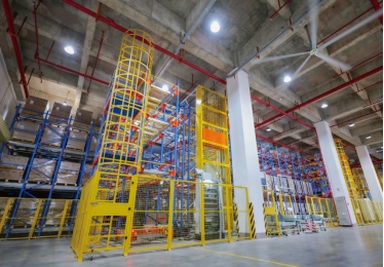 Četru priekšmetu garāžas